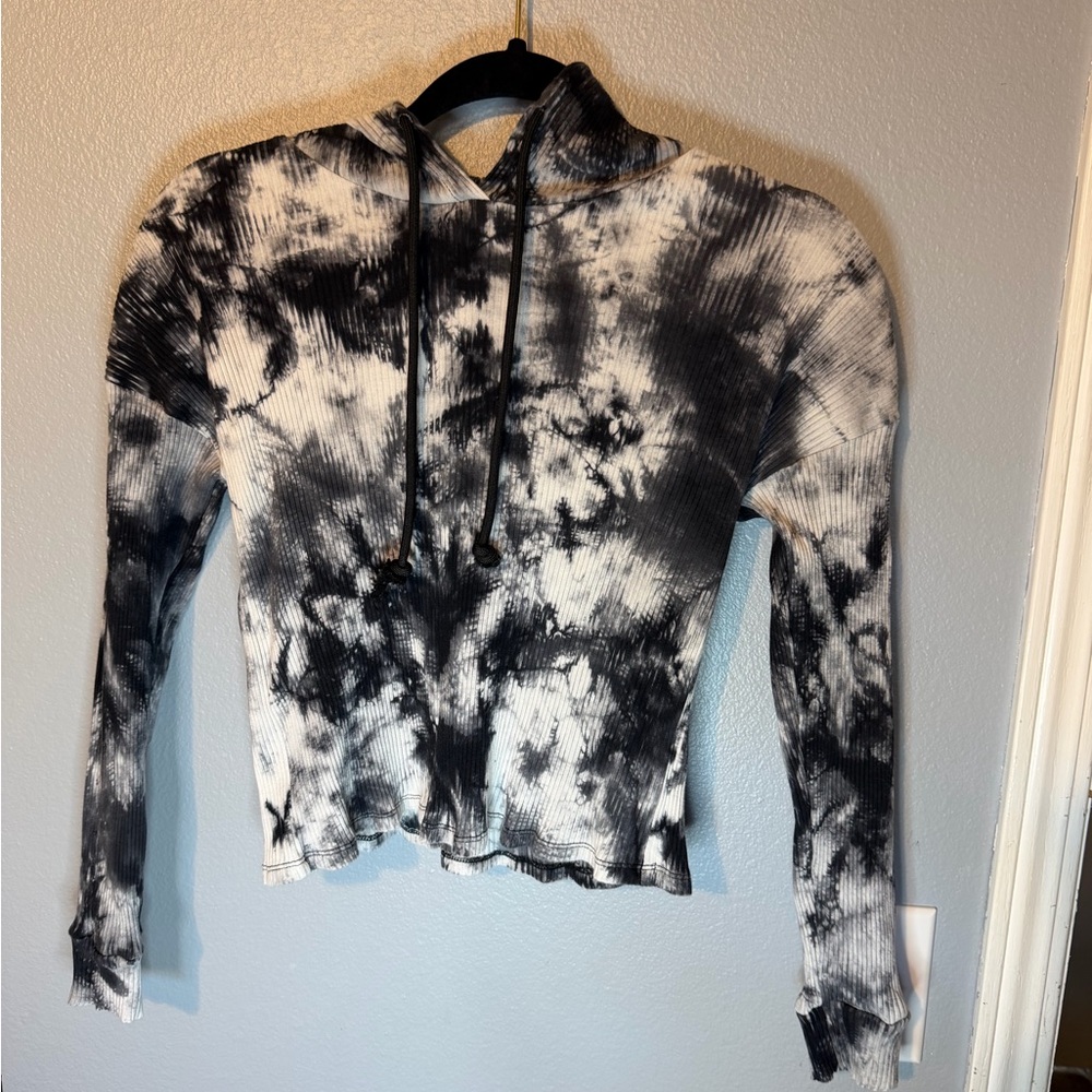 Sweet Rain Monochrome Tie-Dye Hoodie